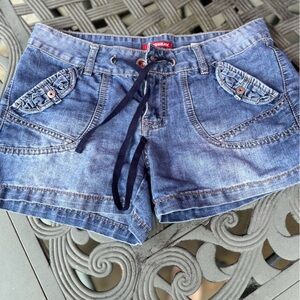 Denim cargo shorts by Union Bay size 5 super cute sexy fit🍑